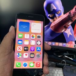 iPhone SE-64GB-3gen Crack Screen Unlocked $50