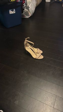 Ladies shoes