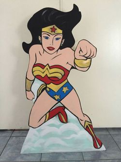 Wood Wonder women props