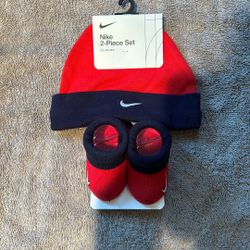 Newborn Baby Nike Futura Hat And Booties Set