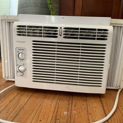 Frigidaire Air Conditioning Window Unit 
