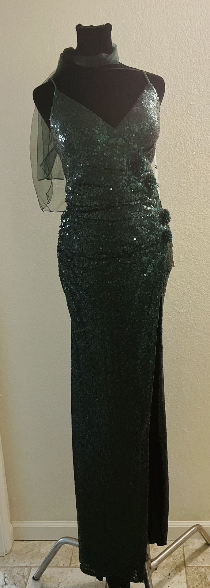 Prom Dress-Fitted Lace-Up Sequin Slit Gown