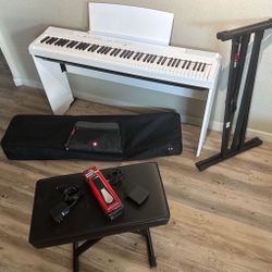 Yamaha P-115 88-Key White Piano 