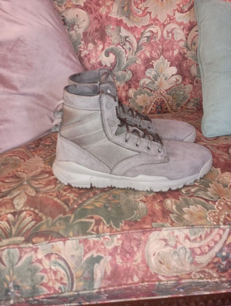 Nike SFB 6" Leather Boots 'Dark Mushroom Sz10
