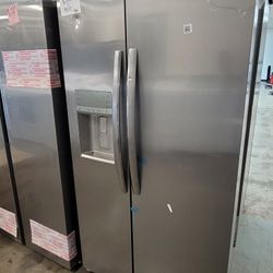 New Frigidaire Gallery Counter Depth Stainless Steel Side By Side Refrigerator 