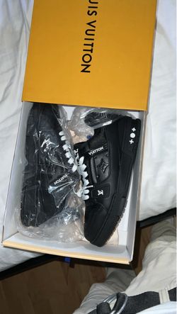 AUTHENTIC LOUIS VUITTON LV TRAINERS – BRAND NEW – SIZE 9/43