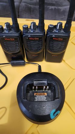 Motorola BPR40 Walkie Talkie