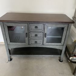 Cabinet, With adjustable Inside Shelves, 3 Center Drawers- Excellent Shape, No scratches! 