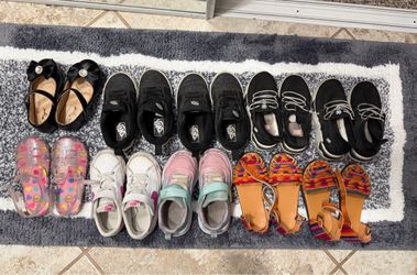 Twin Shoes + extra