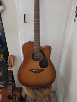FGx 800 C YAMAHA acoustic guitar