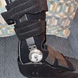 DonJoy MaxTrax Air Ankle Walker size L