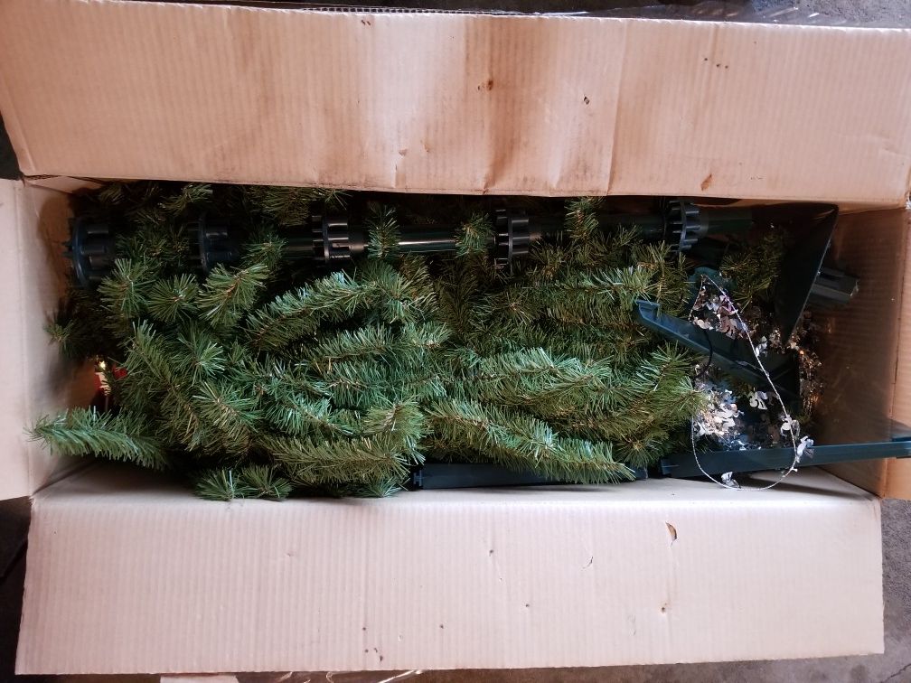 Cristmass tree with decoration