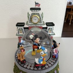 Vintage Disney Snow globe 