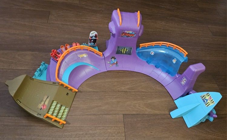Hotwheels "Octopark Skate Set"