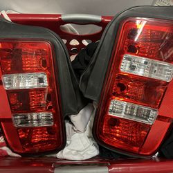 05-09 Mustang Raxiom NON Smoked taillights With Plug And Play Wiring 