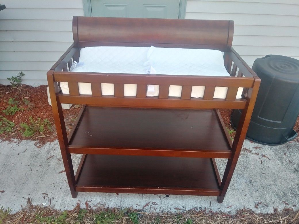 Wood Changing Table with changing pad! Can deliver!