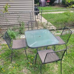 Outdoor Table with 4 Chairs