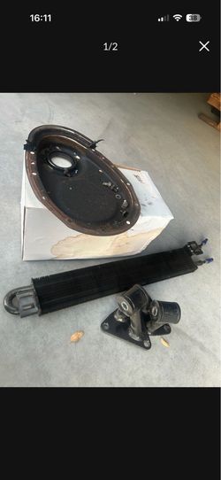 Random sbc350 parts. Water pump. Mounts. Cover. Cooler.