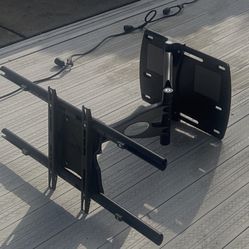 Omni TV  Wall Mount For 50 To 84 Inch TV. 