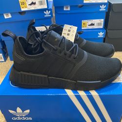 NMD R1 Triple Black (9US)