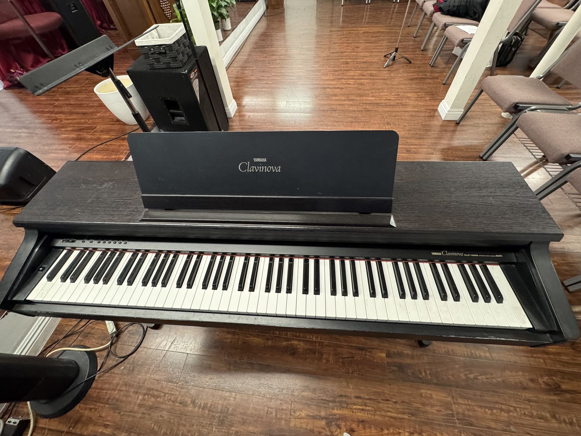 Yamaha Clavinova CLP-128S Digital Piano – Works Great!