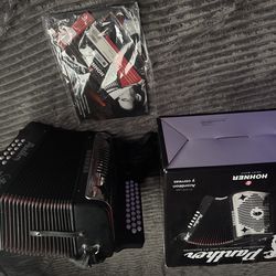 Hohner panther accordion