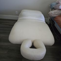 TouchAmerica Massager Table With Electric Power Plus Power Cable for Sale Or Iphone Trade In