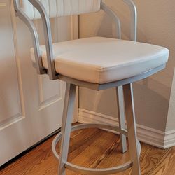 Armen Living Scranton 26" Swivel White Faux Leather Bar Stool For Kitchen Bar Accent Office Desk Bedroom Dining 