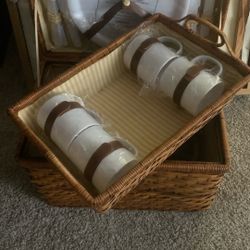 Vintage Wicker Picnic Basket – Classic Charm!