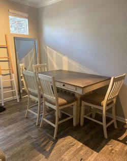 Table Bench 7 Chairs