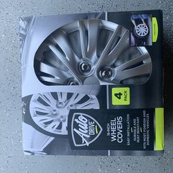 15 inch hubcaps new in box $10