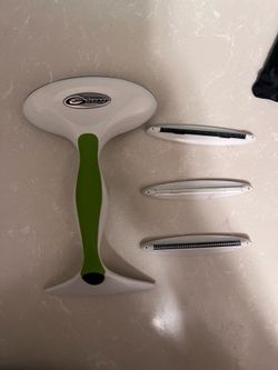 Fabric Shaver & Lint Remover |Battery-Free 4-in-1 Depiller with 3 Fabric-Safe Edges for Clothes & Upholstery (I Dream of Greenie)