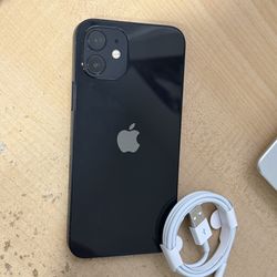 Apple iPhone 12 64GB Unlocked / Desbloqueado Black 