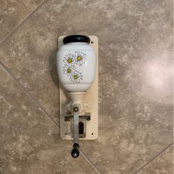 Retro Hand Coffee Grinder 