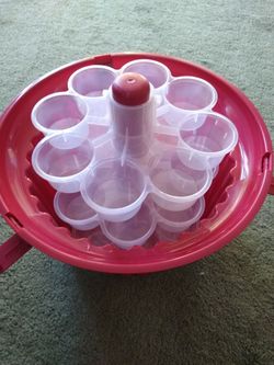 **PENDING**.  HOLDER TRAY PLASTIC CARRIER TOTE SHAPE OF CUPCAKE DESSERT COOKING BAKING BAKE KITCHEN PARTYS EVENTS🧁🧁🧁 Thumbnail