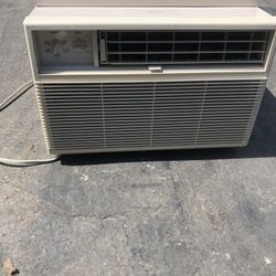 Very Good Condition Kenmore Air Conditioner 