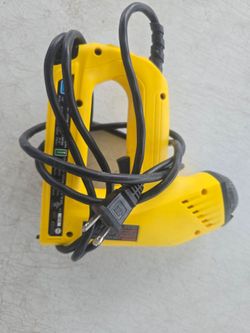 Staple/nail gun