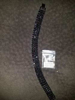 Unisex bracelet black studs