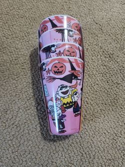 Brand New Set of Snoopy Halloween Cups