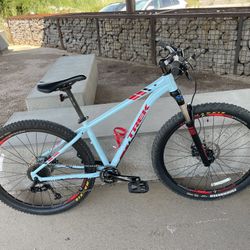 Hard Tail Mountain Bike