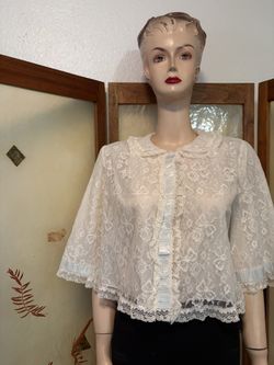 Beautiful Vintage Odette Barsa Lace Bed Jacket