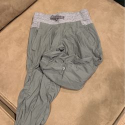 Ivivva Size 8 Grey Capri Jogger