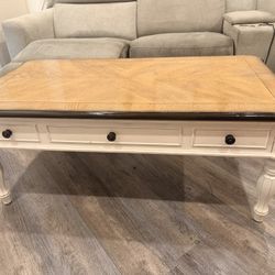 Beautiful Lift Table