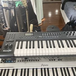 M audio Axiom 67 midi controller