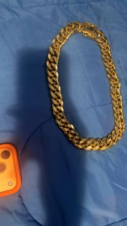 Gold Cuban Link (24)