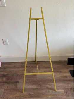Easel. Yes, still available.