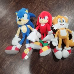 18" large Sonic, Knuckles, And Tails Plush Teddies 