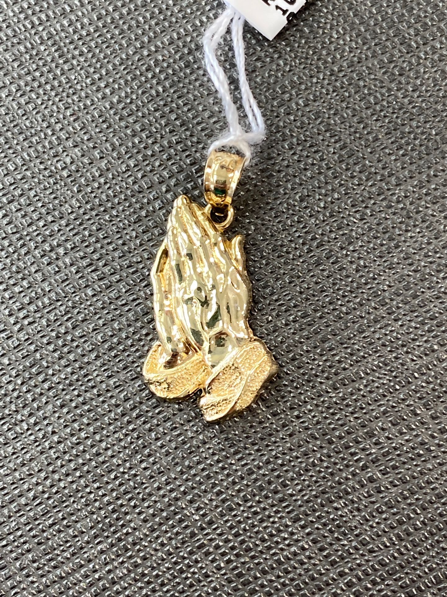 10K yellow Gold Praying Hands Pendant