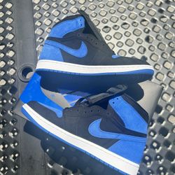 (size 9.5) Jordan 1 Retro High “OG Royal Reimagined”