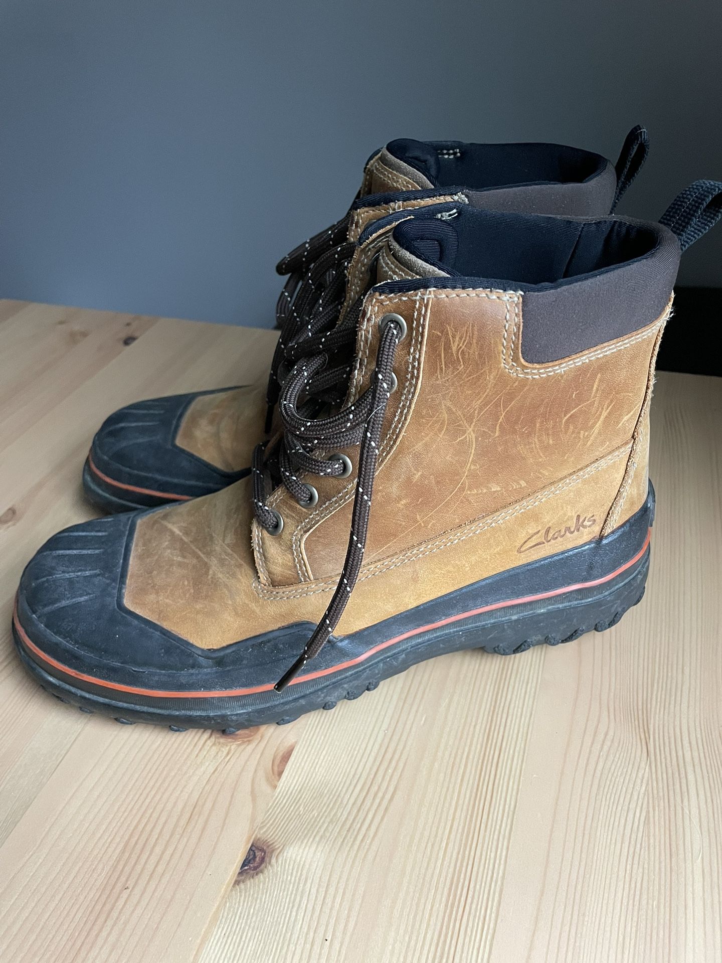 Clark’s Men’s 8 Leather Hiking Outdoor Ankle Boots Chestnut Black Toe Traction